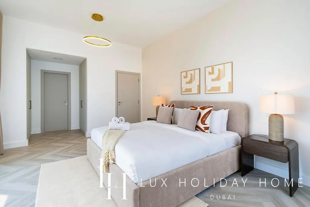 Lux The Premium Dubai Eye View Suite 0*,  ОАЭ