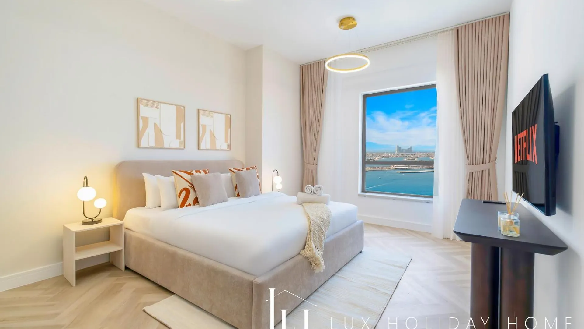 Lux The Premium Dubai Eye View Suite 0*,  ОАЭ