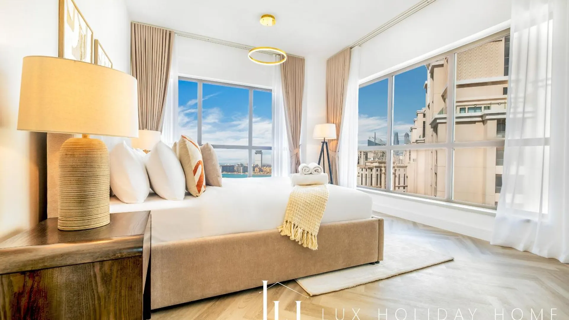 Lux The Premium Dubai Eye View Suite 0*,  United Arab Emirates